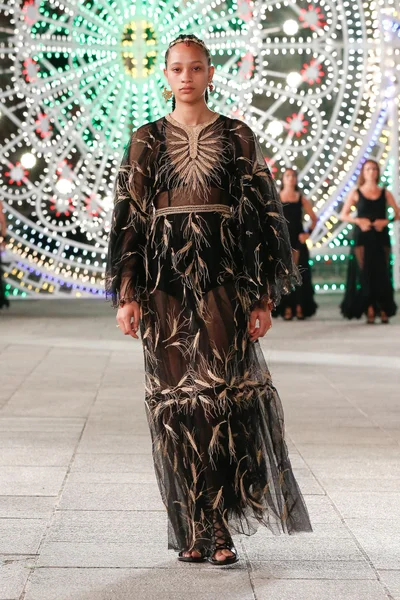 Look 1